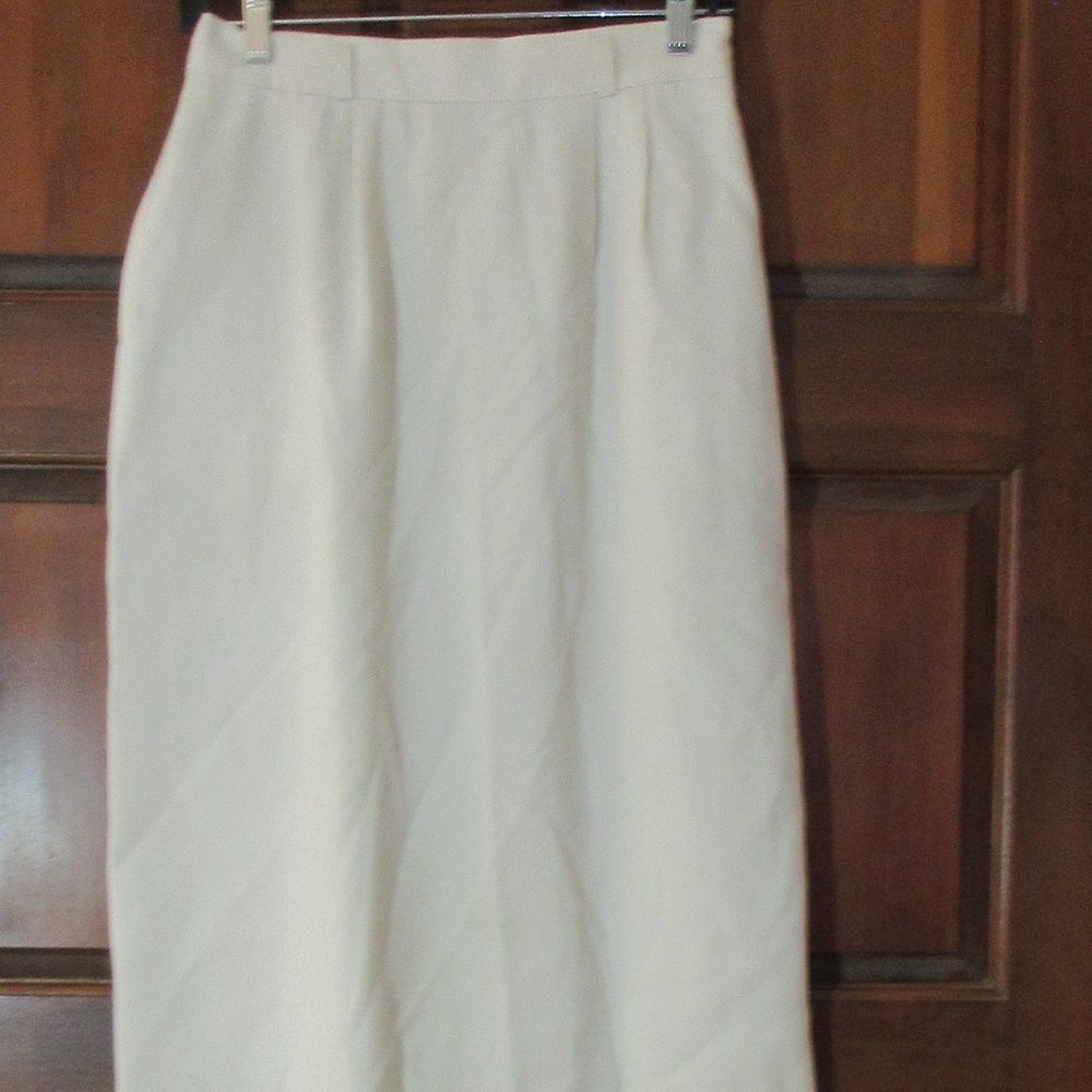 Off-White Skirt Polyester Skirt Size 8